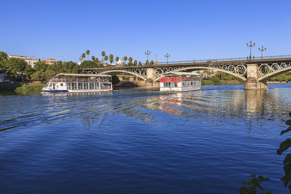 Cruceros Torre del Oro