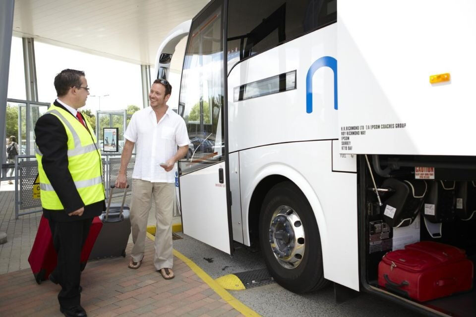 Ônibus entre o Aeroporto de Luton e Londres
