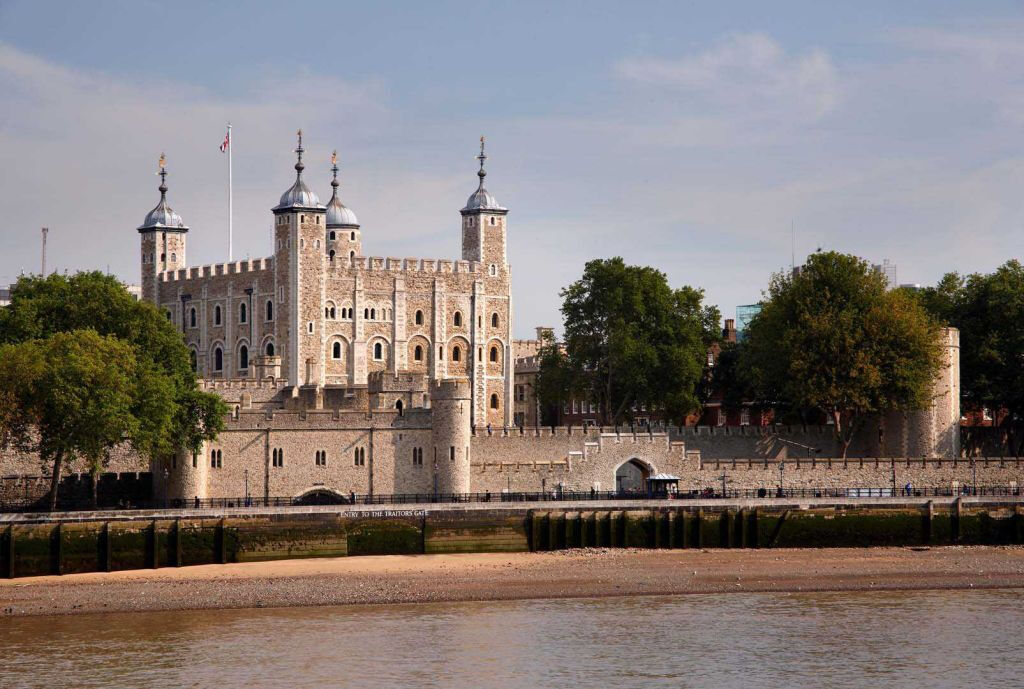 Tower of London & St Paul's Cathedral: Guided Tour + Thames River Cruise