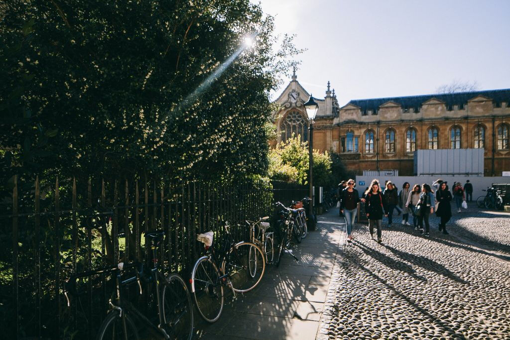 Oxford: City Audio Guide App for Your Smartphone