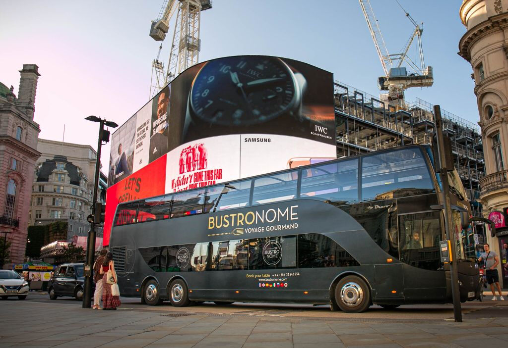 Bustronome: Comida gastronómica en un autobús por Londres