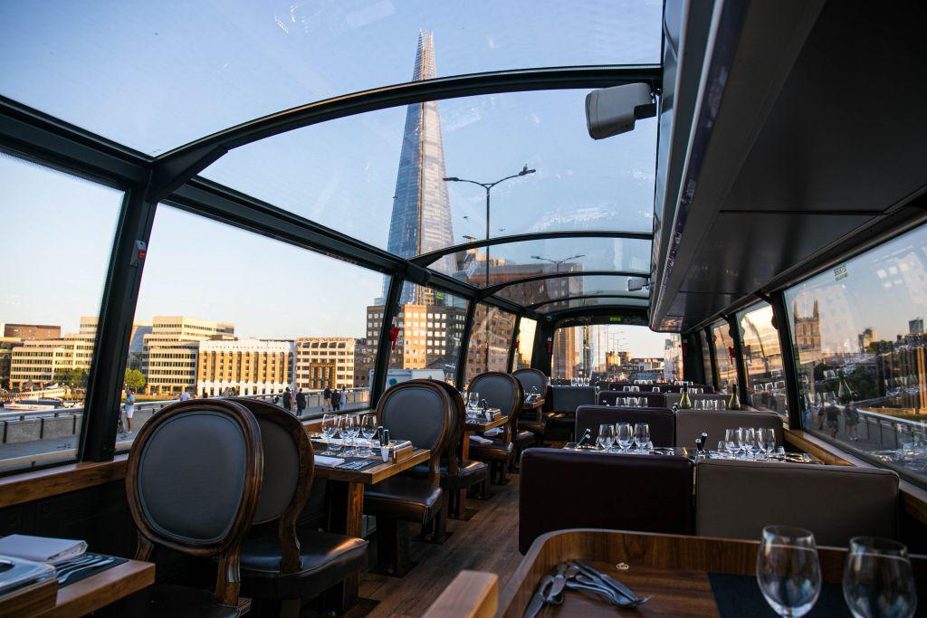 Bustronome: Comida gastronómica en un autobús por Londres