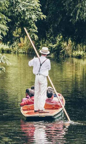 Oxford University Punting Tour Led By University Students