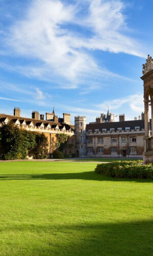 Oxford & Cambridge: Guided Day Tour from London