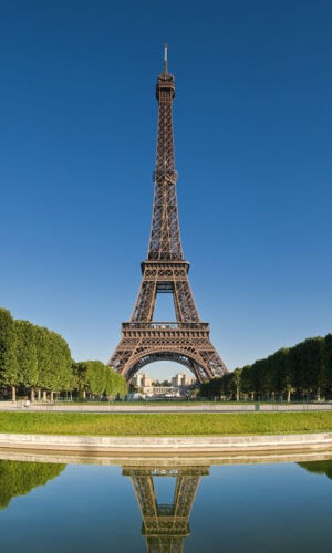 Paris: Small Group Tour from London + Seine River Cruise
