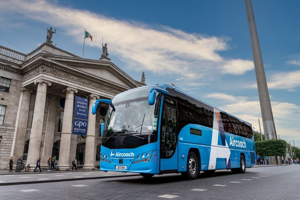 Belast: Bus To/From Belfast International Airport and Dublin
