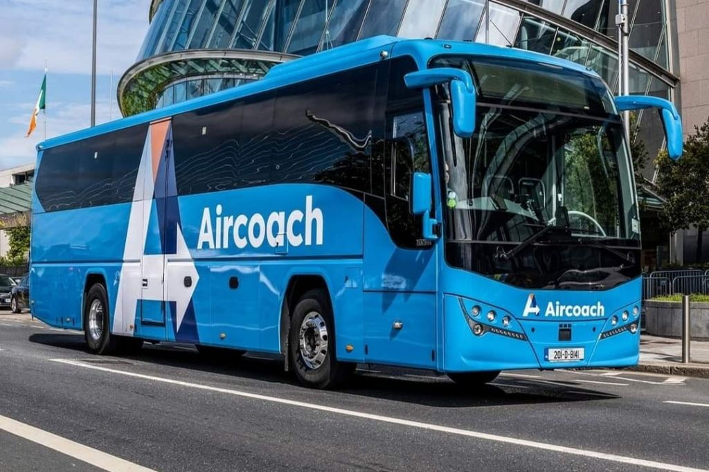 Belast: Bus To/From Belfast International Airport and Dublin