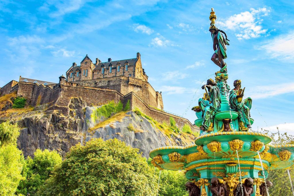 Edinburgh's Royal Mile: Independent Walking Tour with Audio Guide