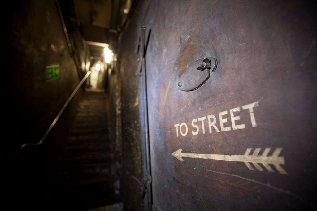 Londres Down Street: Passeio por uma estação de metrô escondida