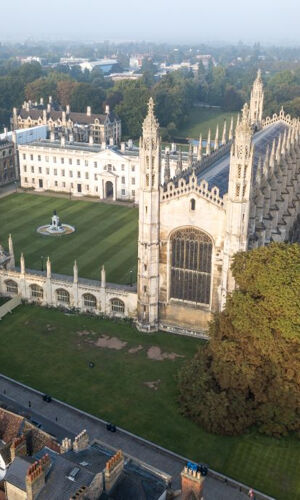 Combined Cambridge University Walking & Punting Tour With King’s College