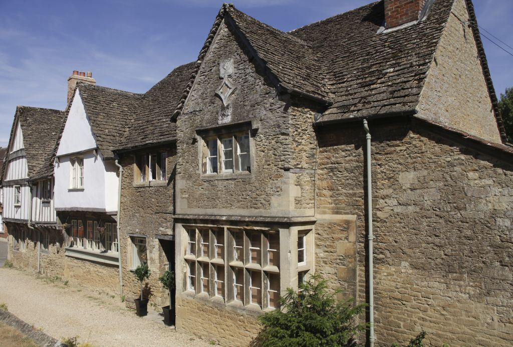 From London: Downton Abbey Tour and Walking Tour of Oxford