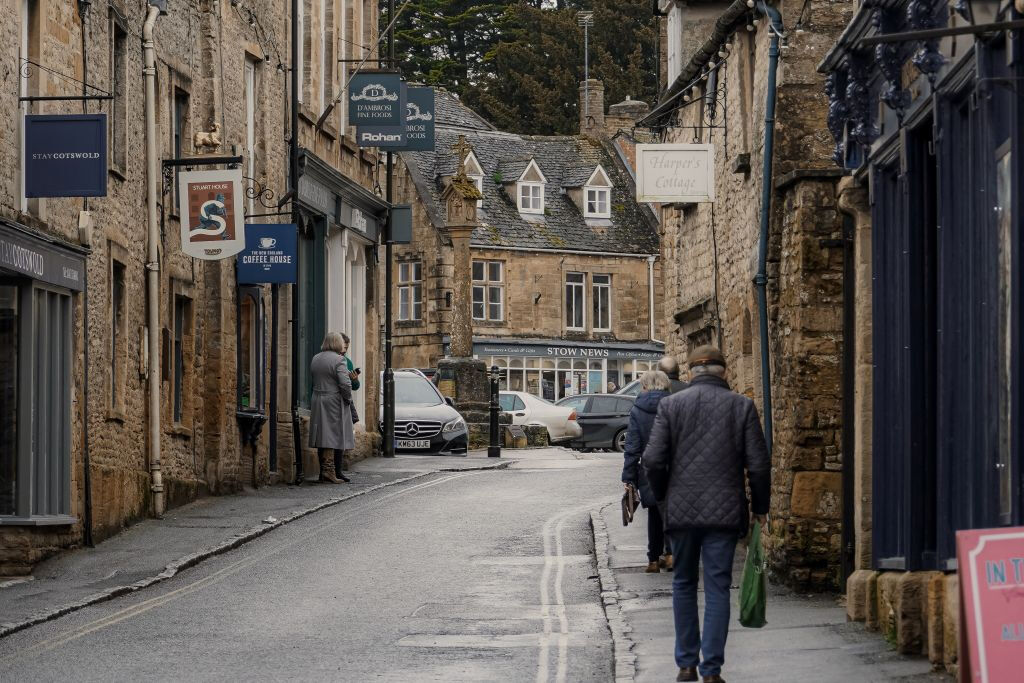 The Cotswolds: Rothschild Wine Tasting + Small Group Tour