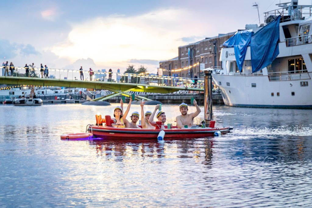 Londres : Croisière historique guidée dans les Docklands avec le Hot Tub Boat