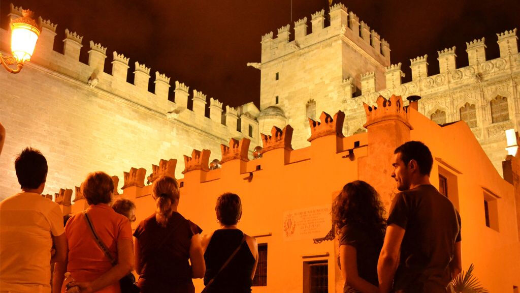 Una noche enigmática a la luna de Valencia en Inglés