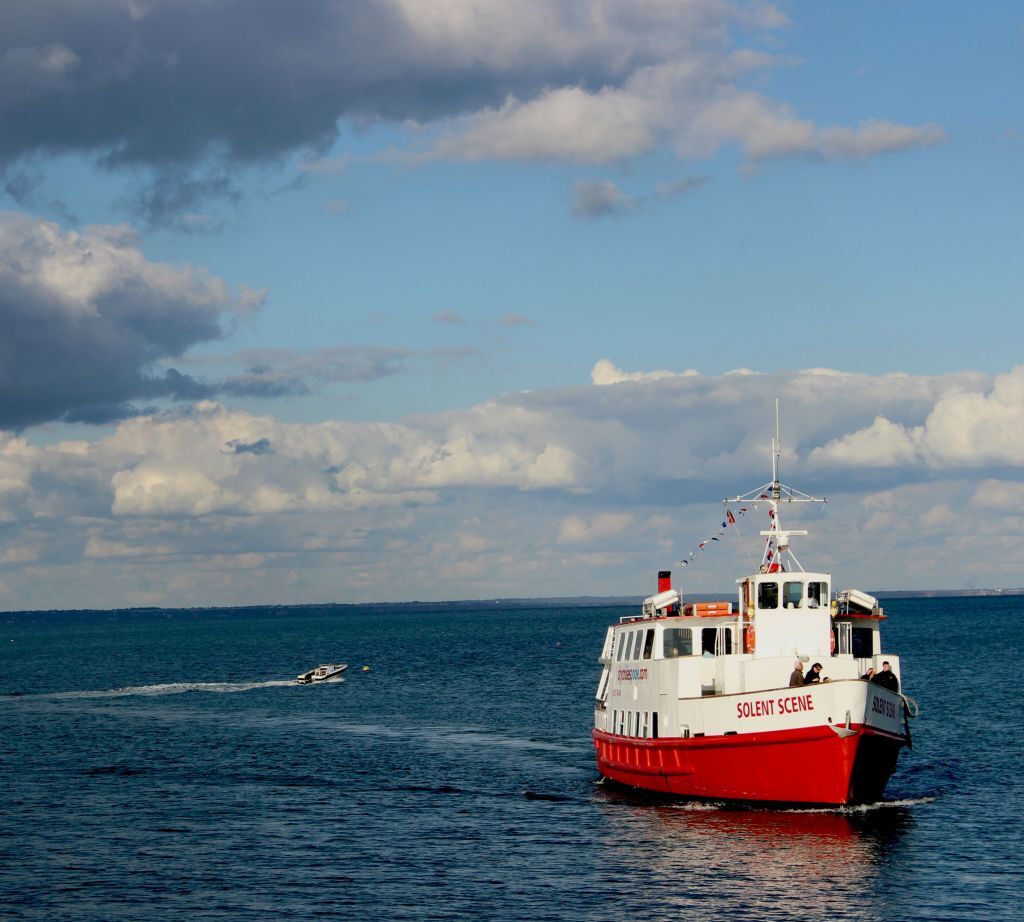 Crucero circular por el puerto de Poole y las islas