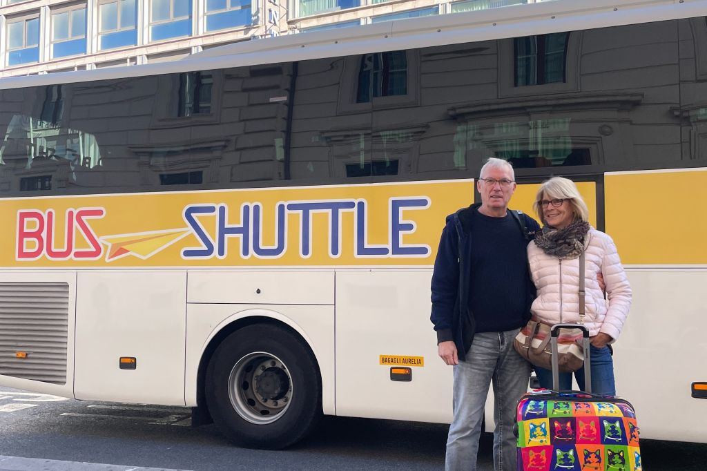 Rome: SIT Shuttle Bus Transfer To/From Fiumicino Airport and Rome