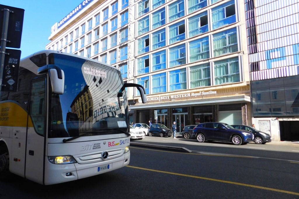 Rome: SIT Shuttle Bus Transfer To/From Fiumicino Airport and Rome