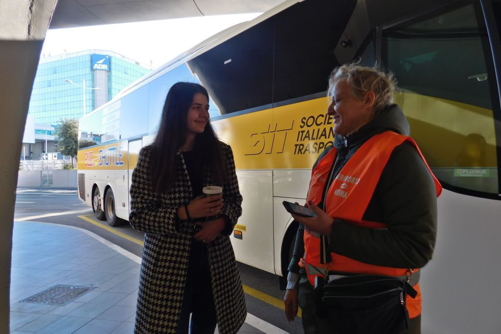 Rome: SIT Shuttle Bus Transfer To/From Fiumicino Airport and Rome