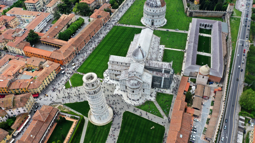 Battistero, cimitero e cattedrale: Ingresso riservato