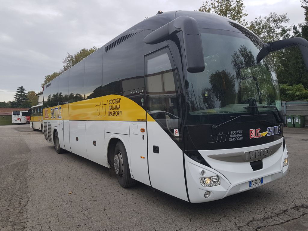 Milano: Bus navetta per l'aeroporto di Malpensa da/per la stazione ferroviaria