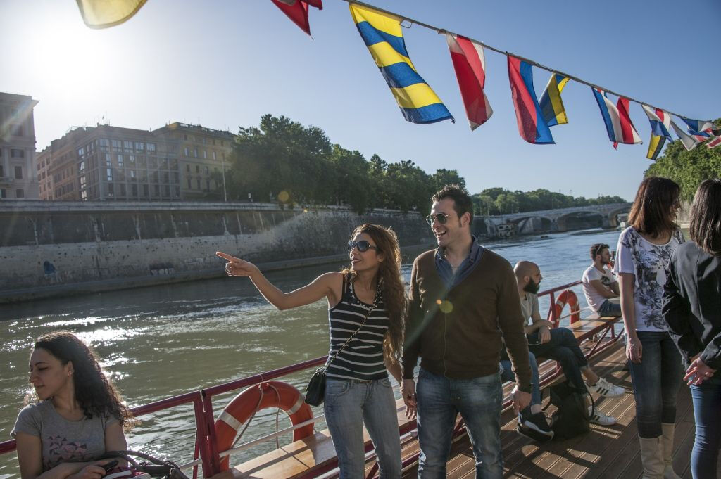 Rome : Billet pour croisière Hop-on Hop-off sur le Tibre