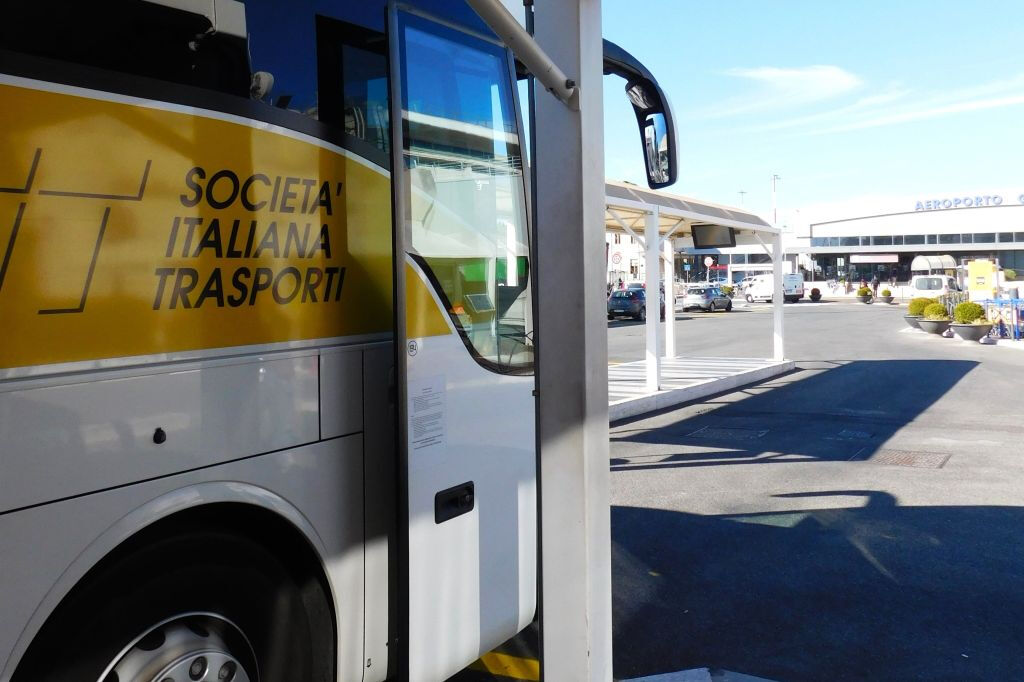 Roma: Ônibus de ida e volta do aeroporto Ciampino e do centro da cidade