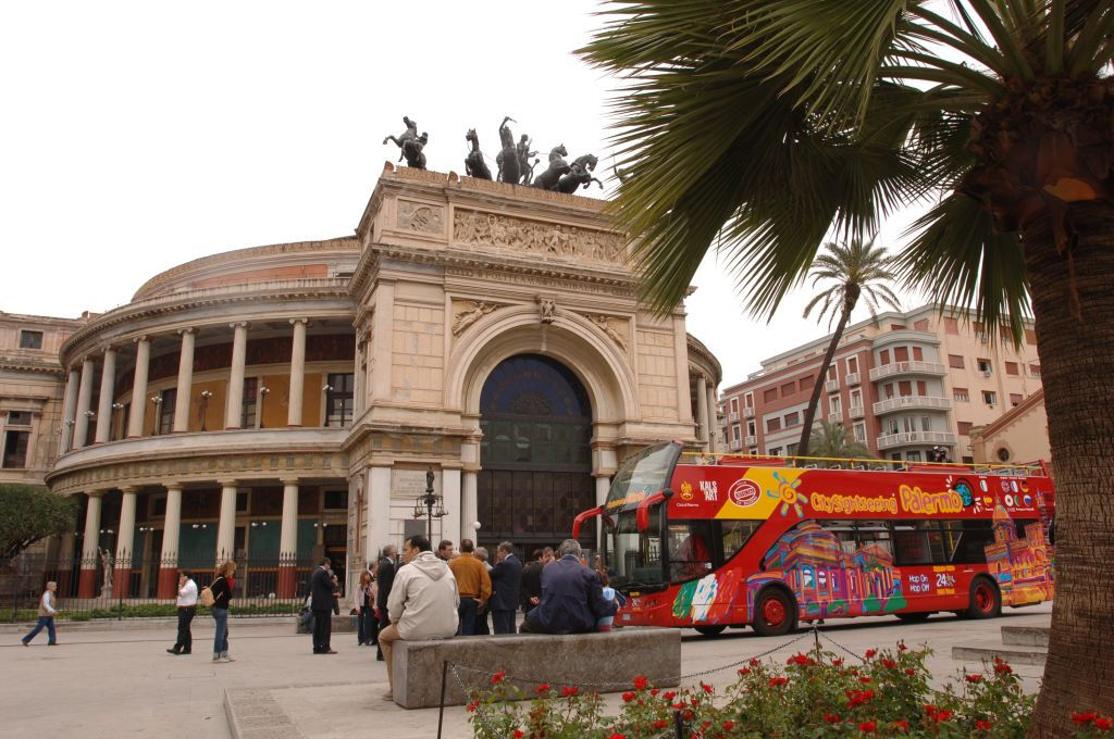 Hop-on Hop-off Bus Palermo