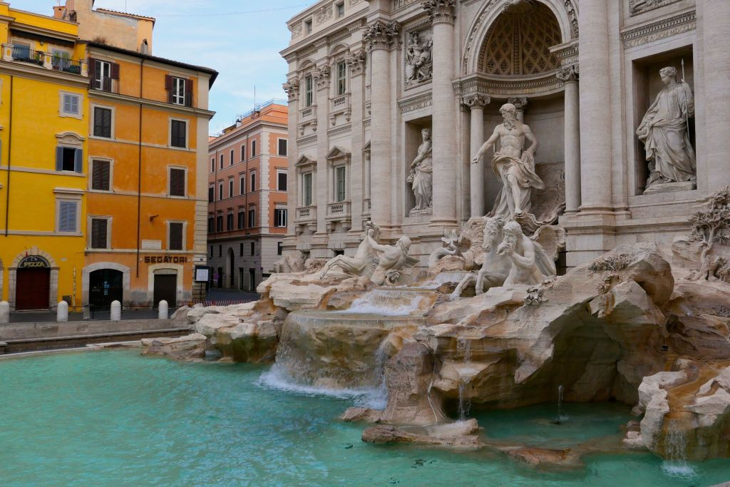 Trevi Fountain Rome: 40-Min Underground Guided Tour