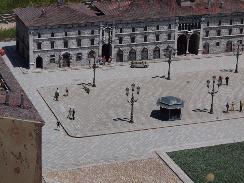 Italia in Miniatura: Entrada