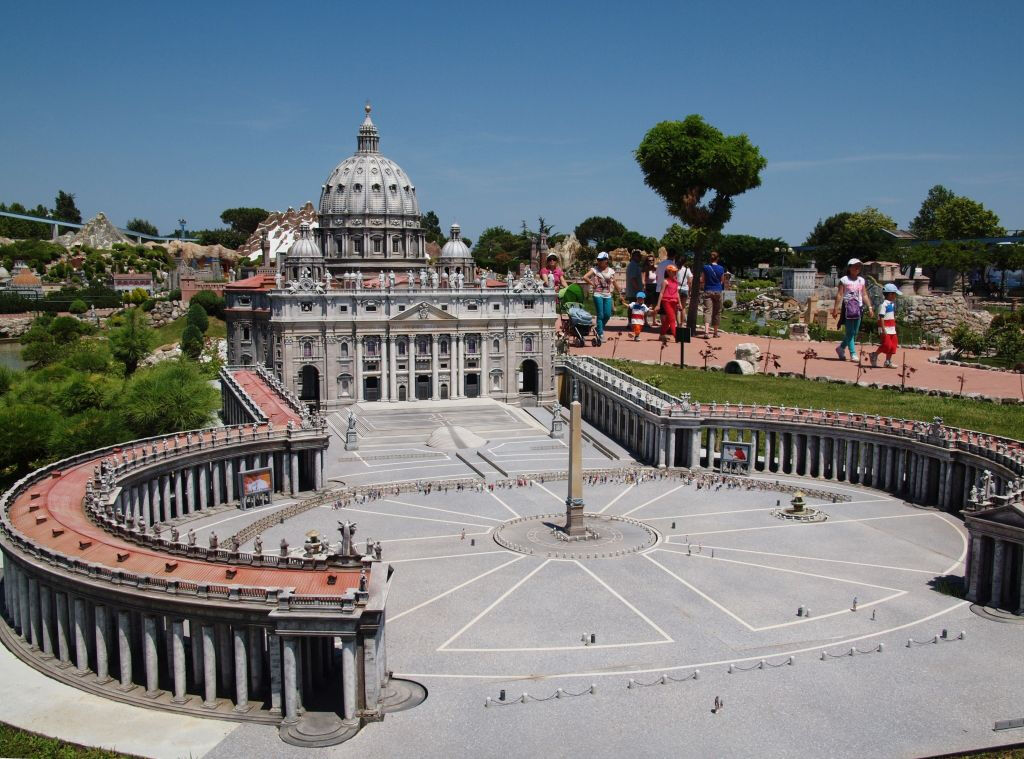 Italia in Miniatura: Entrada