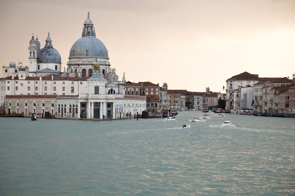 Palazzo Grassi & Punta Della Dogana