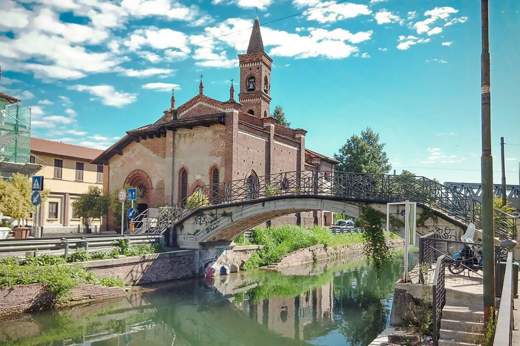 Milan: Navigli and Darsena Boat Tour