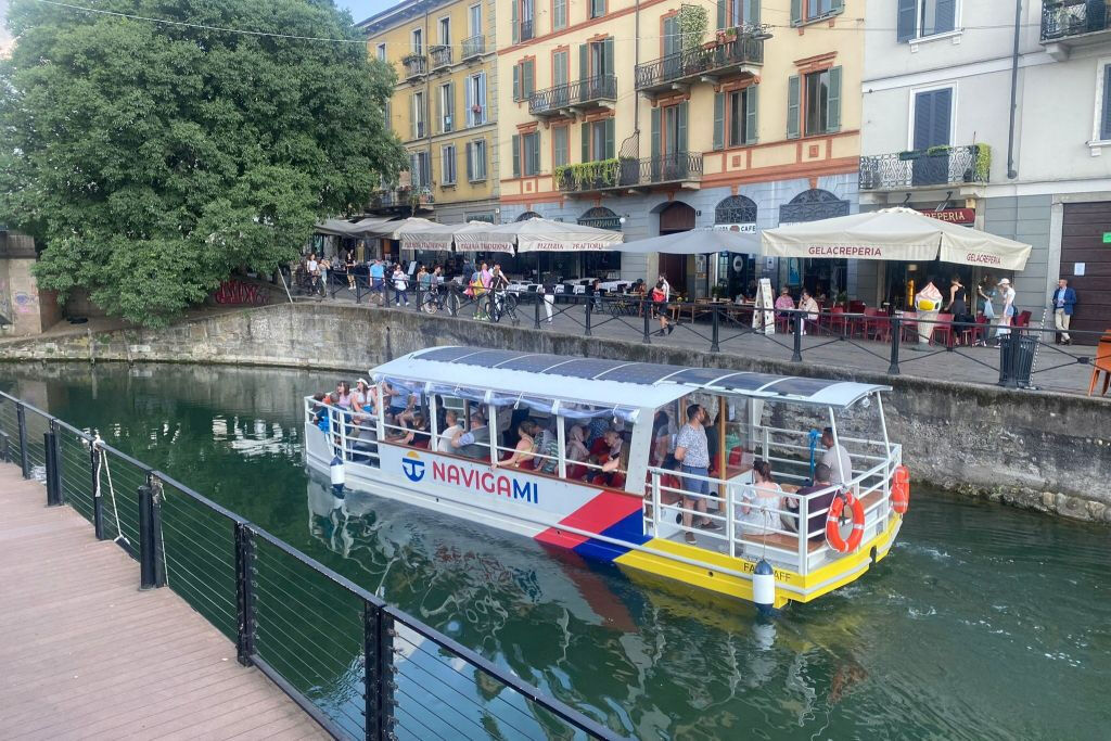 Milan: Navigli and Darsena Boat Tour