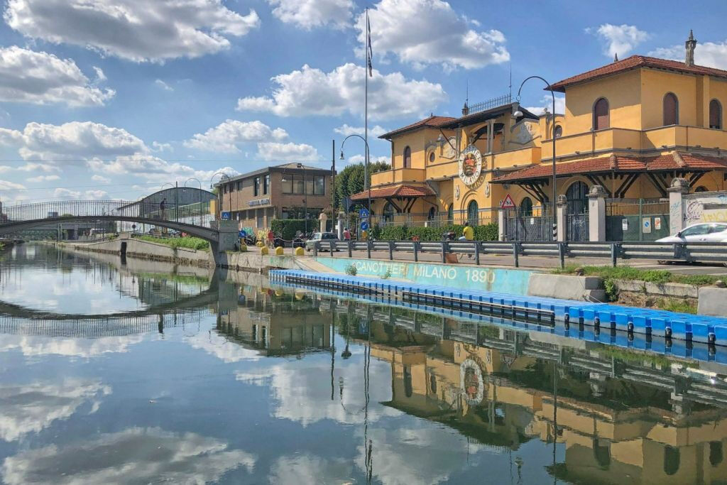 Milan: Navigli and Darsena Boat Tour