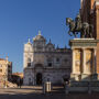 Hidden Venice: The Unusual Walking Tour & Gondola Ride