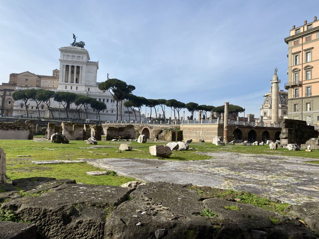 Trajan's Market com Vídeo Multimídia