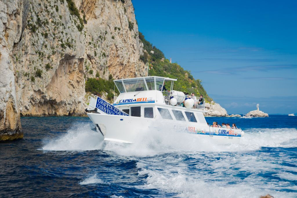 Costa a costa de Capri: excursão de barco