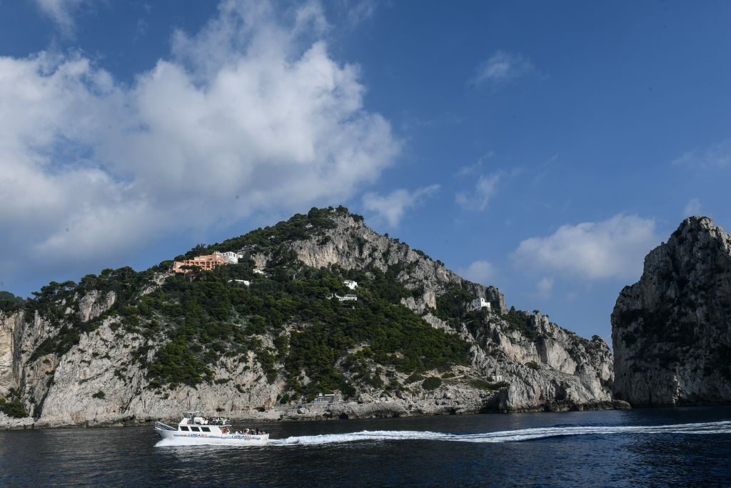 Costa a costa de Capri: excursão de barco