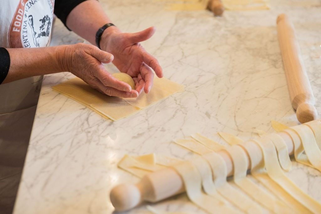 Florence: Pasta & Gelato Cooking Class