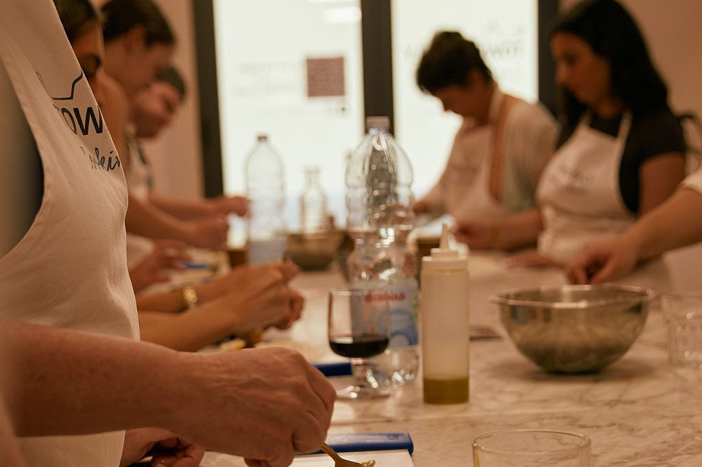 Florence: Pasta & Gelato Cooking Class