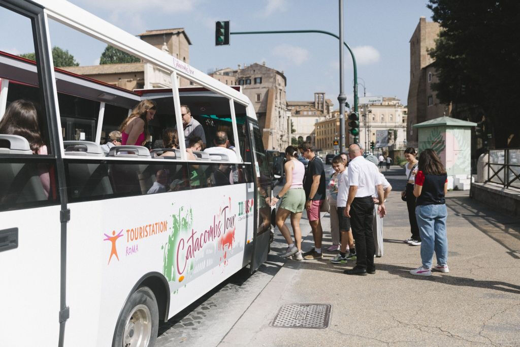 Roma: Visita guiada às catacumbas e à cripta dos capuchinhos + traslado