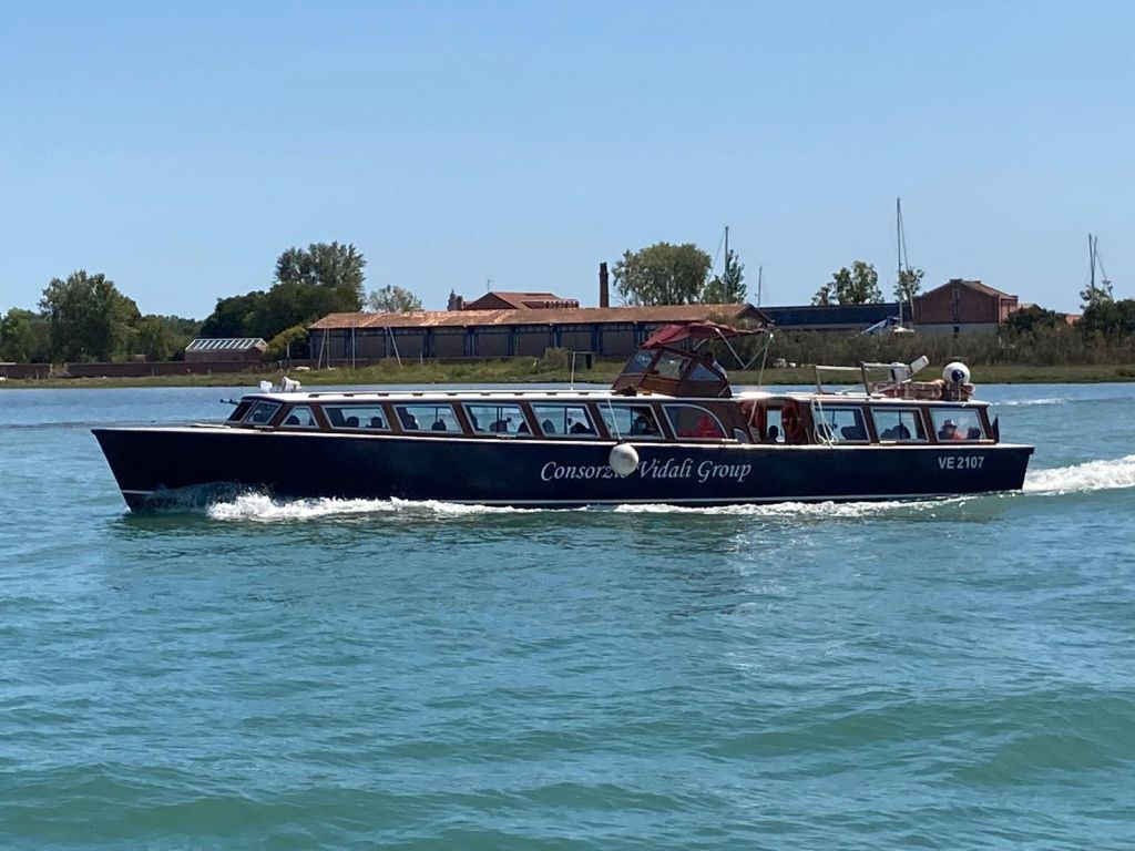 Murano e Burano: Passeio de barco pela manhã