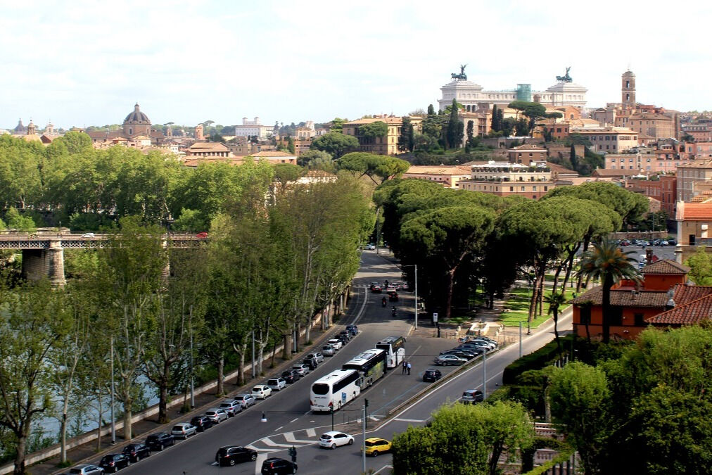 Rome: Panoramic Golf Cart Guided Tour