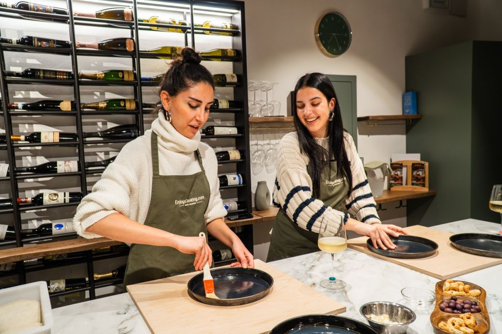 Roma: Masterclass di pizza, supplì e gelato + vino illimitato