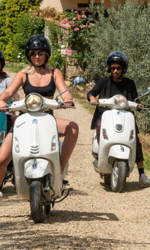Toscana: Tour in Vespa per piccoli gruppi + pranzo