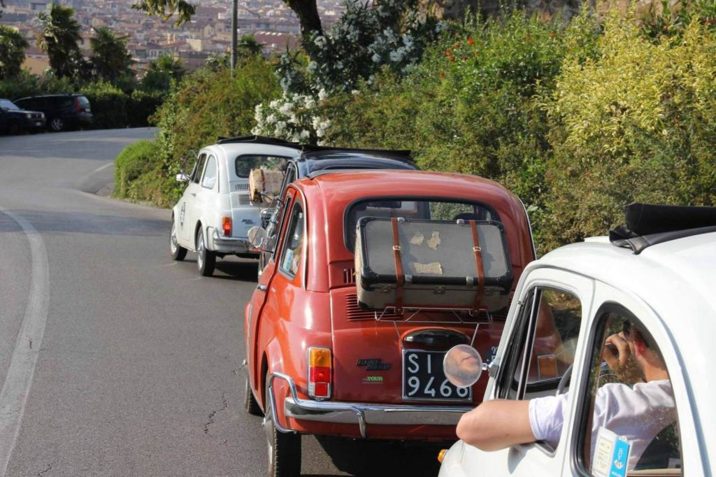 De Florença: Auto-estrada Vintage Fiat 500