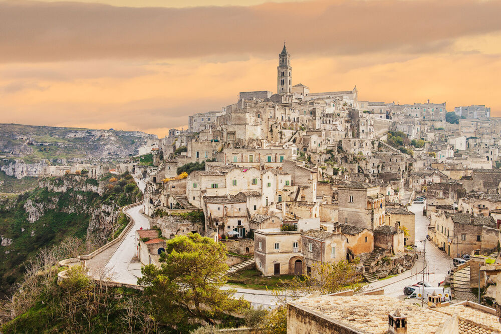 Matera Walking Tour in Italian