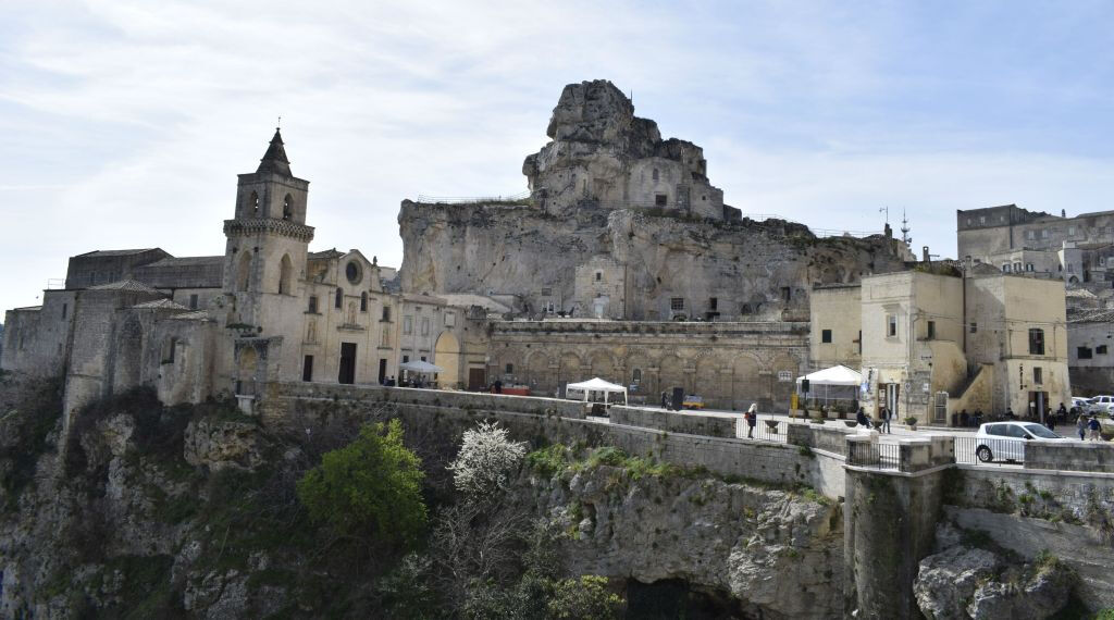 Matera Walking Tour in Italian