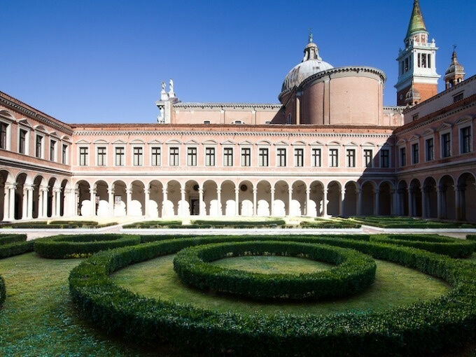 Fundación Cini, Laberinto de Borges y Capillas Vaticanas