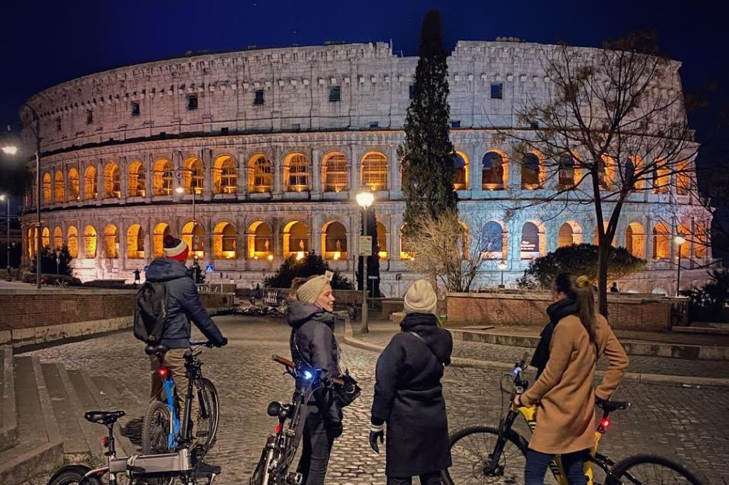 Roma à noite: E-bike Tour com Salame, Queijo e Degustação de Vinhos